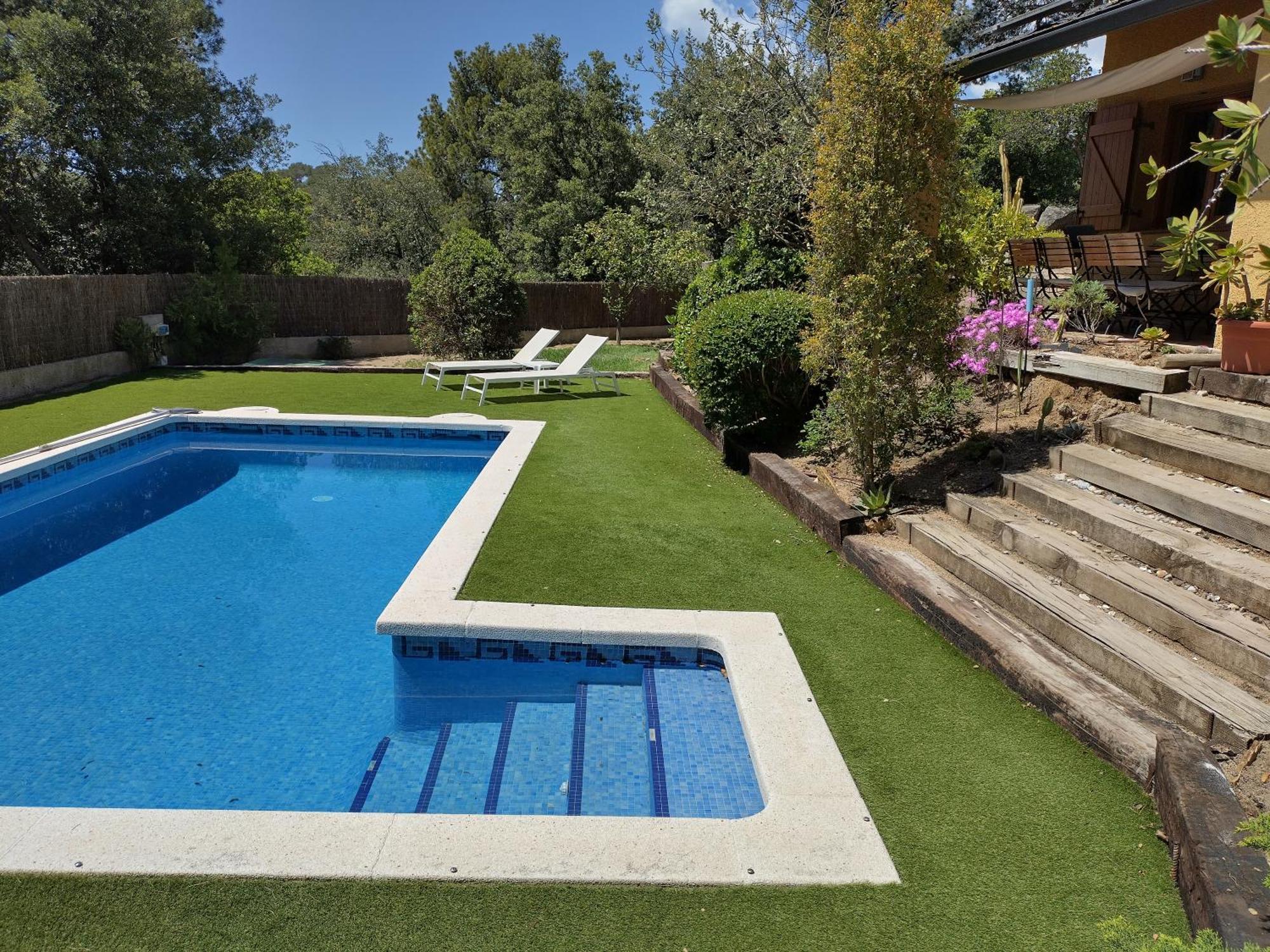 Villa Casa Feliz à Sant Cebrià de Vallalta Extérieur photo