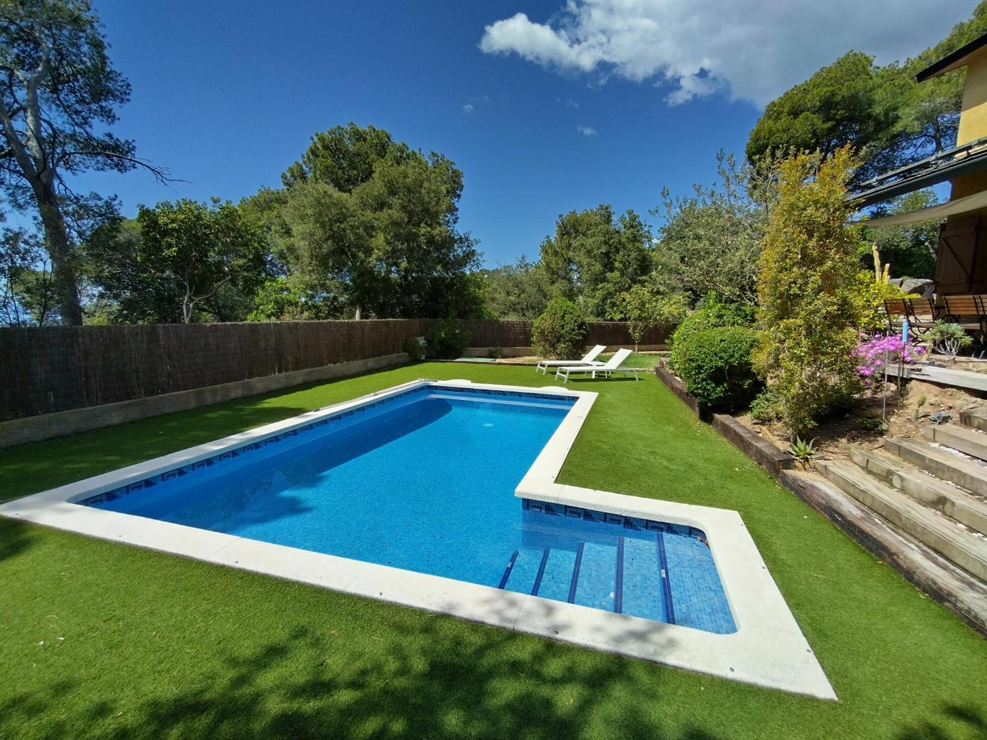 Villa Casa Feliz à Sant Cebrià de Vallalta Extérieur photo